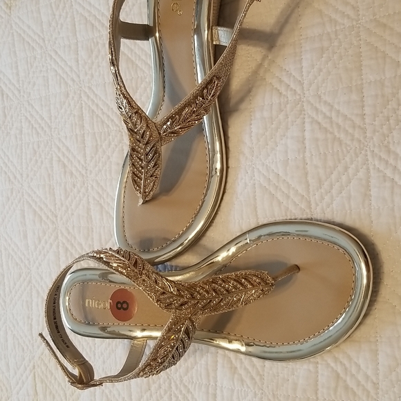Gold sandals - Picture 3 of 6